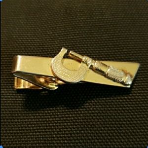 Vintage Unsigned Gold Tone Caliper Tool Tie Clip